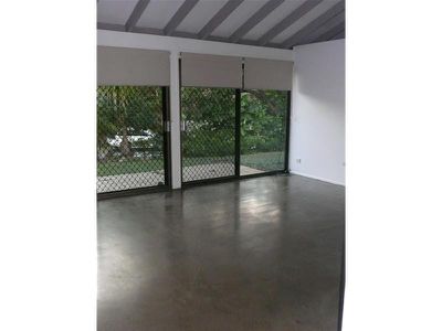 3  Sultan , Rochedale South