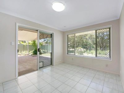 10 Wilpowell Street, Oxley