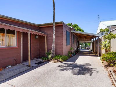 19 Sixth Street, Cardiff South