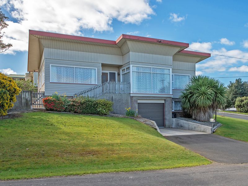 12 Sampson Avenue, Smithton