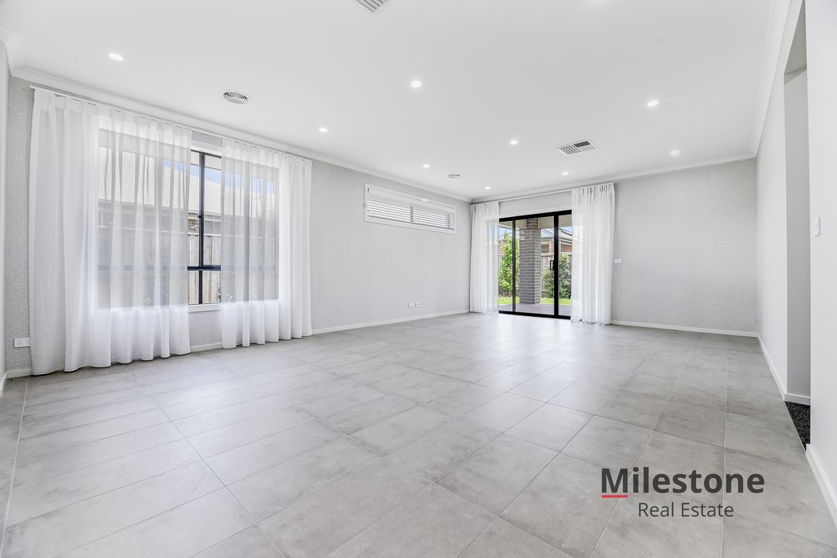 17 King Parrot Blvd, Drouin