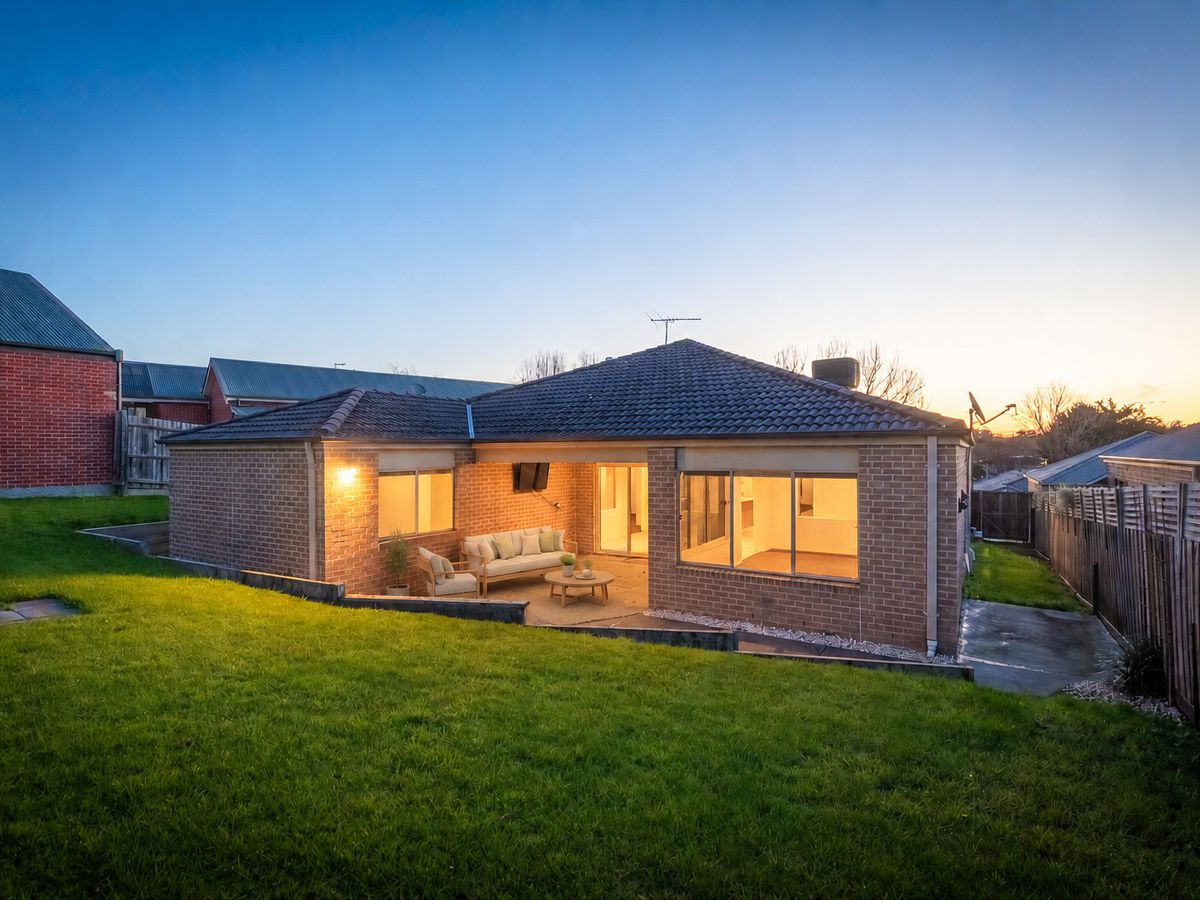 45 Grange Circuit, Beaconsfield