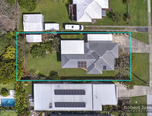 QUEENSLANDER LOVED & CHERISHED IN OLD TEWANTIN image 24 QUEENSLANDER LOVED & CHERISHED IN OLD TEWANTIN image 24