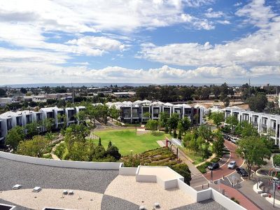 807 / 30 The Circus, Burswood