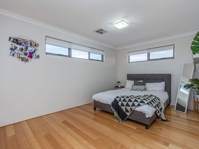 40 Seaside Avenue, Yanchep