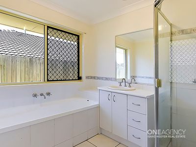 43 Viewpoint Dr, Springfield Lakes