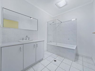 2 / 5 MacArthur Drive, Cannonvale