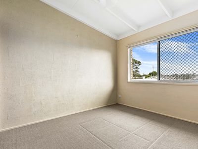 3 / 3 King Street, Urangan