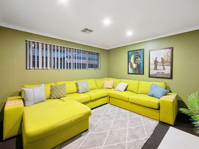 8 Claymore Place, Piara Waters