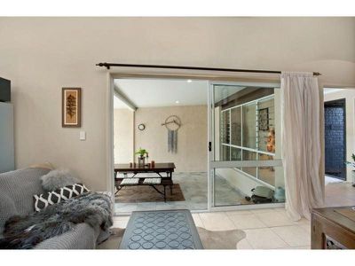 27 Sunrise Avenue, Tewantin