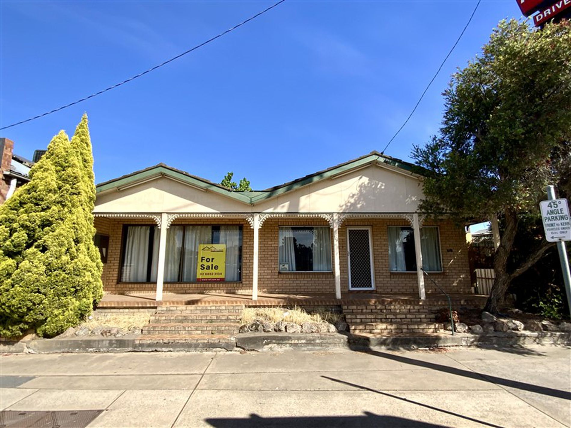 19 Dowling Street, Forbes