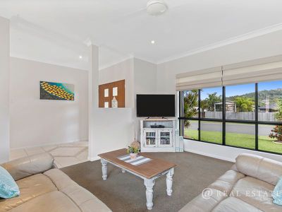 6 Adventurer Drive, Taroomball