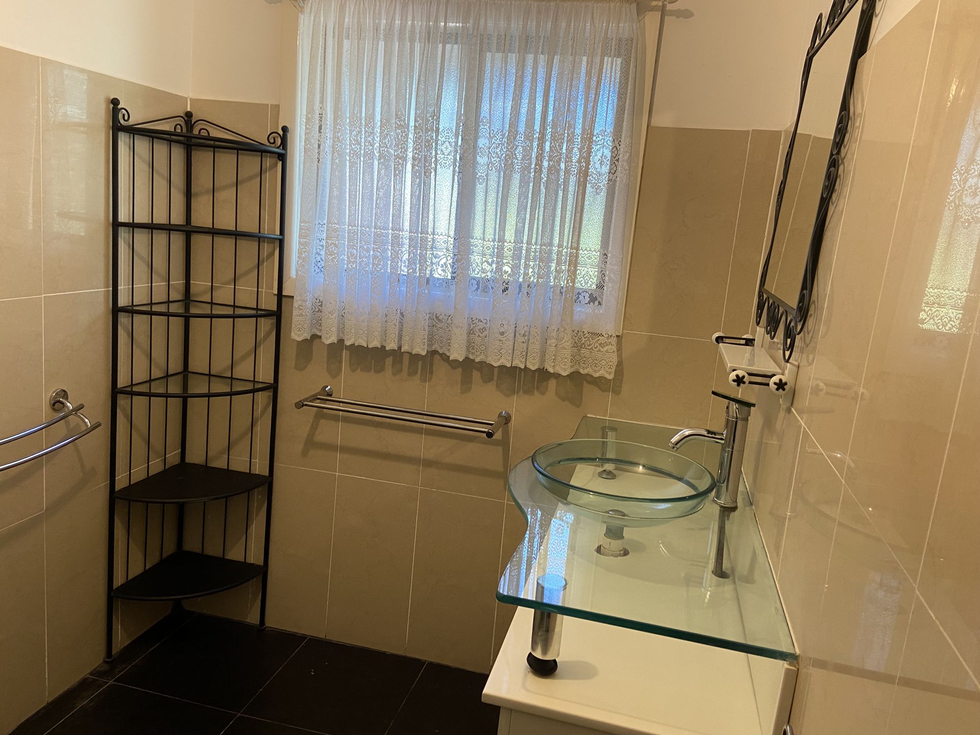 5 Sovereign Street, Hallett Cove