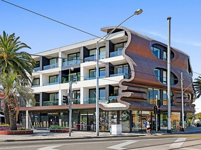 211 / 72 Acland Street, St Kilda