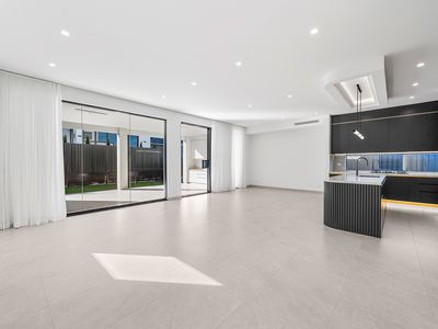 25 Lores Street, Middleton Grange
