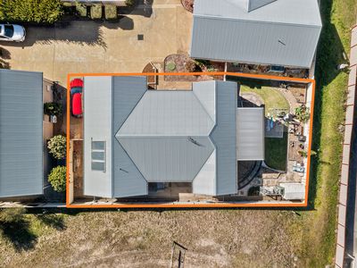 17b Eric Fenning Drive, Surf Beach
