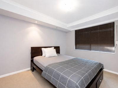 12 Holcombe Road, Warnbro