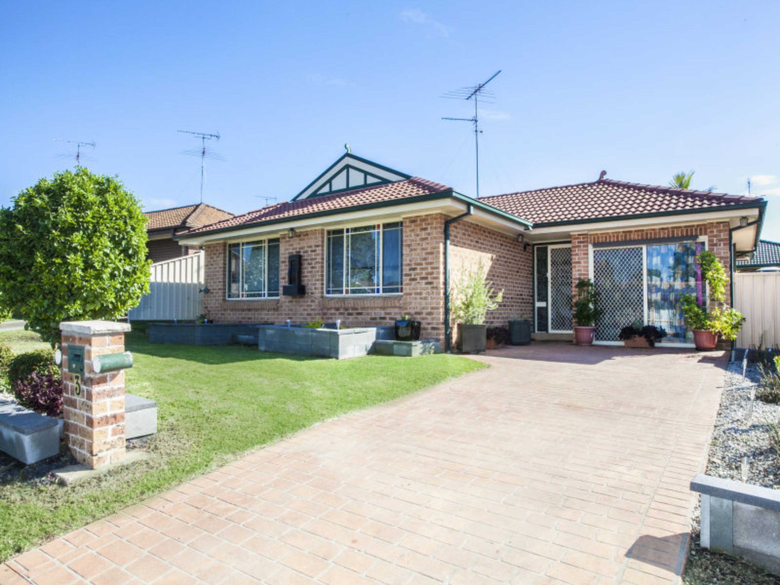 3 Viola Place, GLENMORE PARK