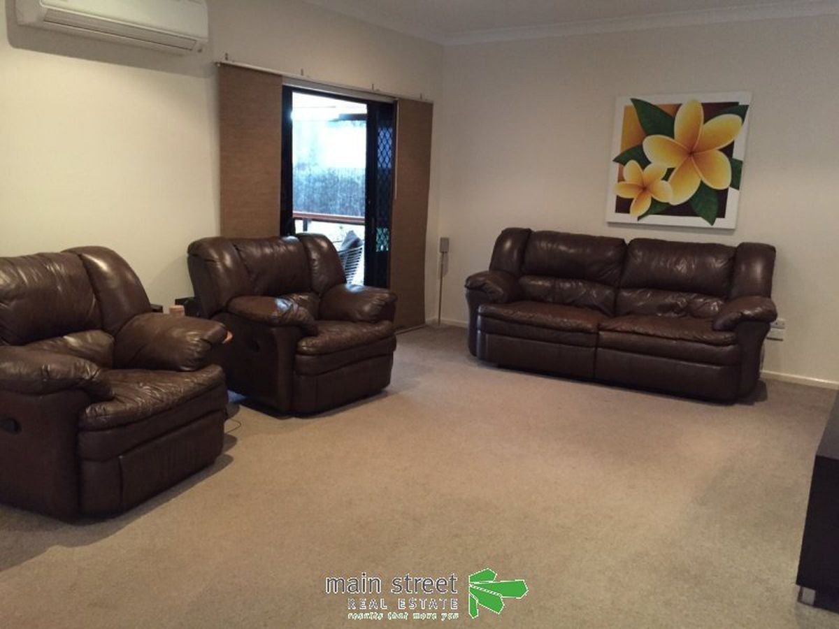 61 Robert Street, Atherton