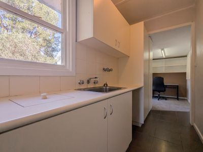 208 School Road, Beverford