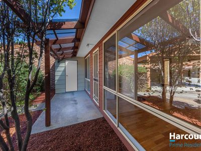 11 / 1 Edwell Place, Lyneham