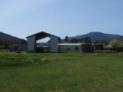 275 Mountain Creek Road, Tawonga