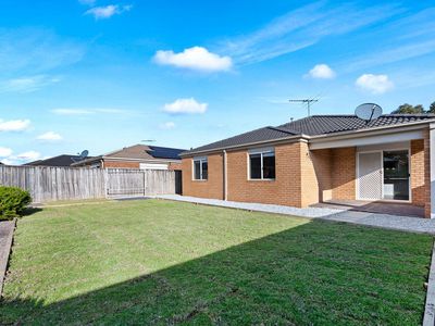 14 Sinclair Crescent, Tarneit