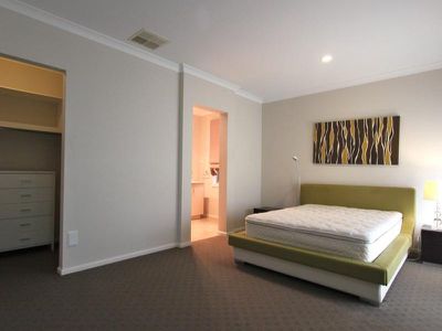 30 Monterey Bay Drive, Sanctuary Lakes