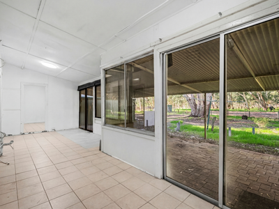 80 Poad Street, Champion Lakes