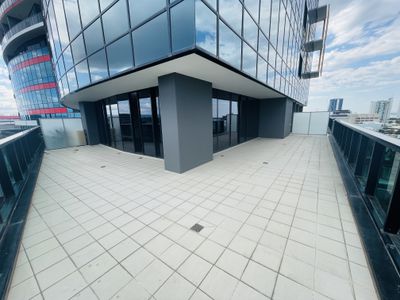 30804 / 9 Lawson Street , Southport