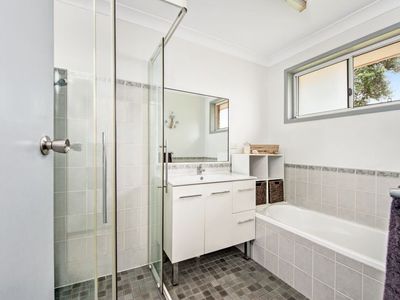 1 Carramar Crescent, Ulladulla