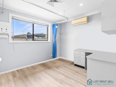 8 Atlanta Place, Casula