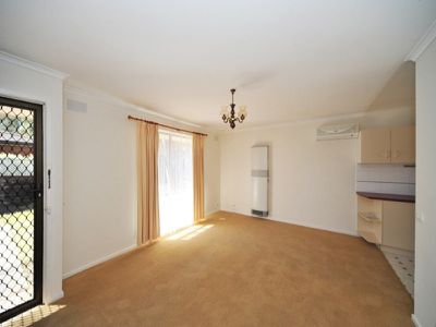 2 / 6 Cockerell Court, Kennington