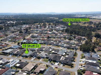 10 Strutt Crescent, Metford