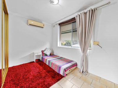 6 / 3 Holland Place, Lakemba