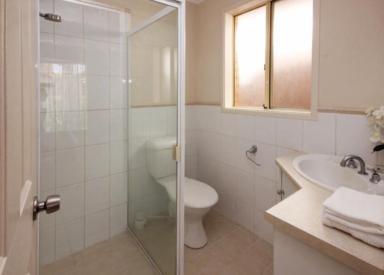 25 Alderman Avenue, Seacombe Gardens