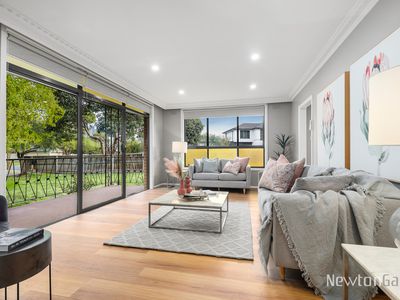 2 Box Hill Crescent, Mont Albert North