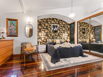 1 Cedrela Close, Kamerunga