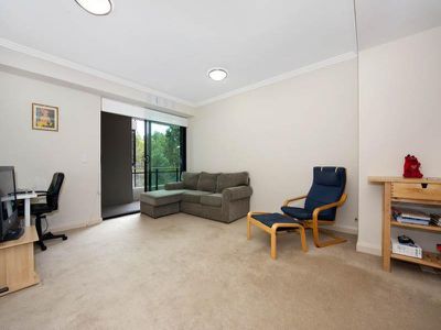 11 / 9 Bay Drive, Meadowbank