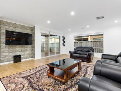 118 Rossiter Retreat, Cranbourne North