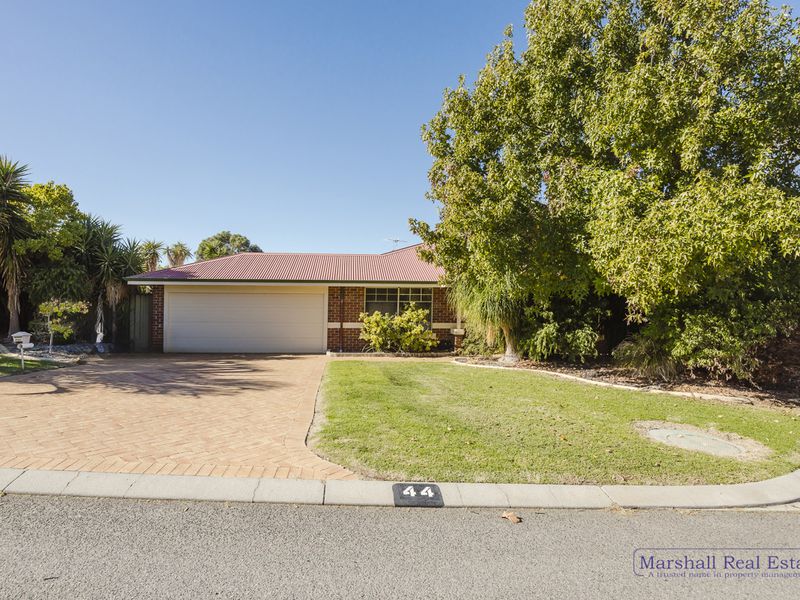 44 Stradbroke Gardens, Ridgewood