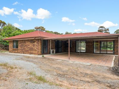 18 Brook Place, Normanville