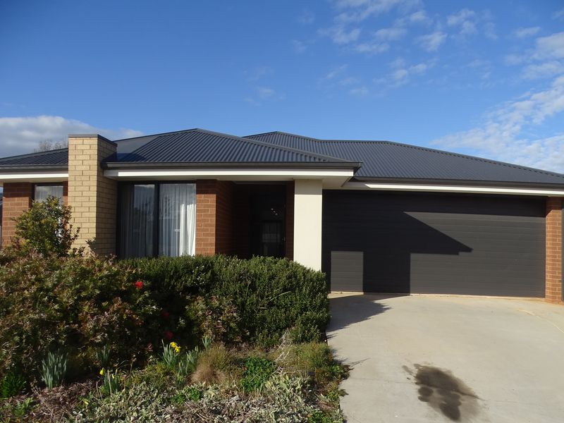 12 / 1-3  Racecourse road , Nagambie