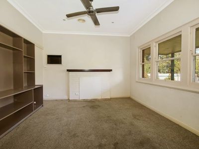 936 Sylvania Ave, North Albury