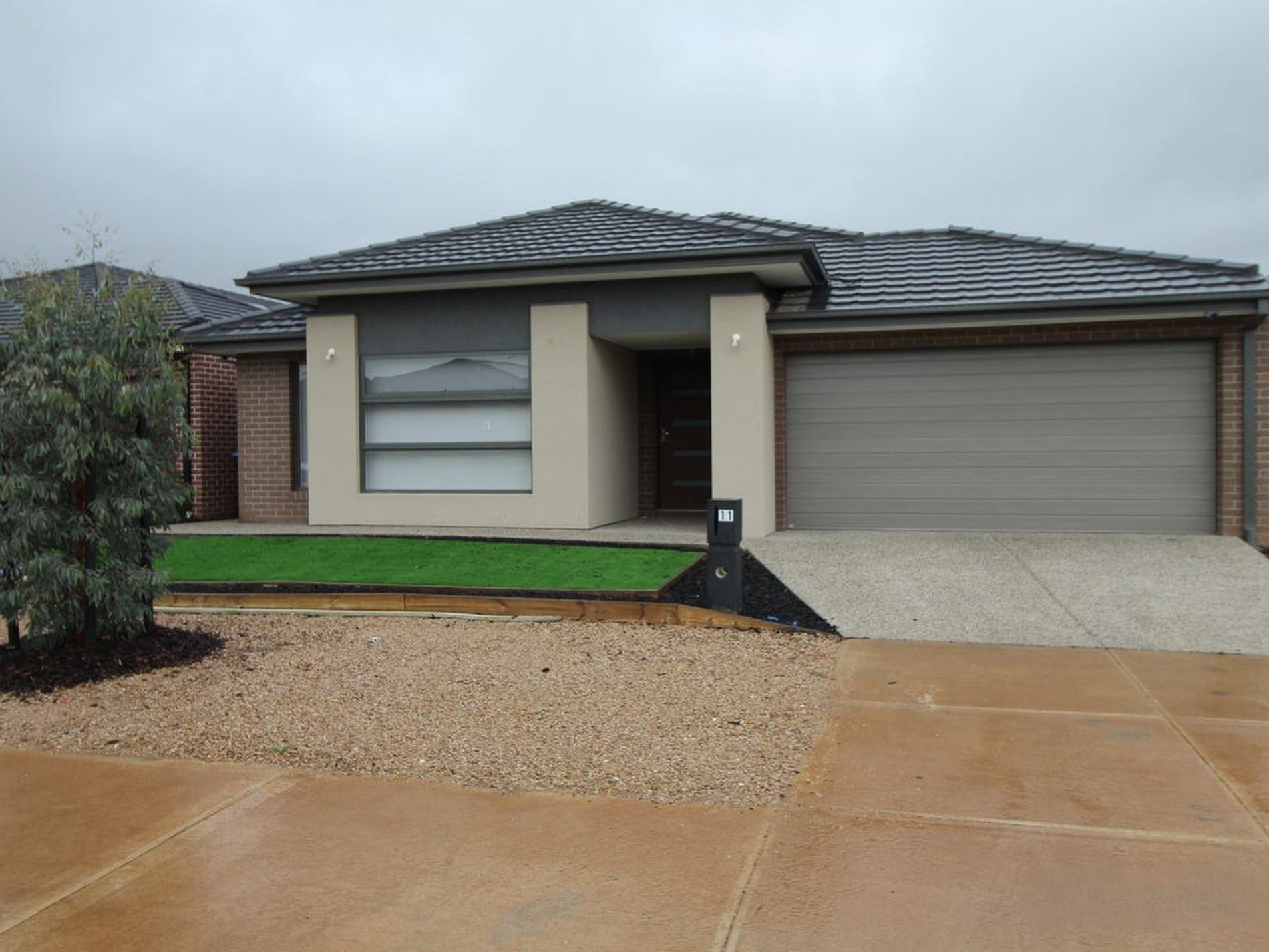 11 Honeycomb Avenue, Manor Lakes