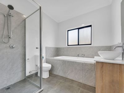 4 / 84 Sutherland Street, Kilmore
