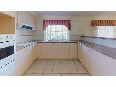 6 Huntingdale Close, Dubbo