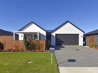12 Croydon Street, Woodend