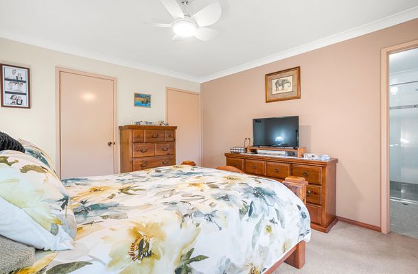 19 Conway Loop, Waikiki