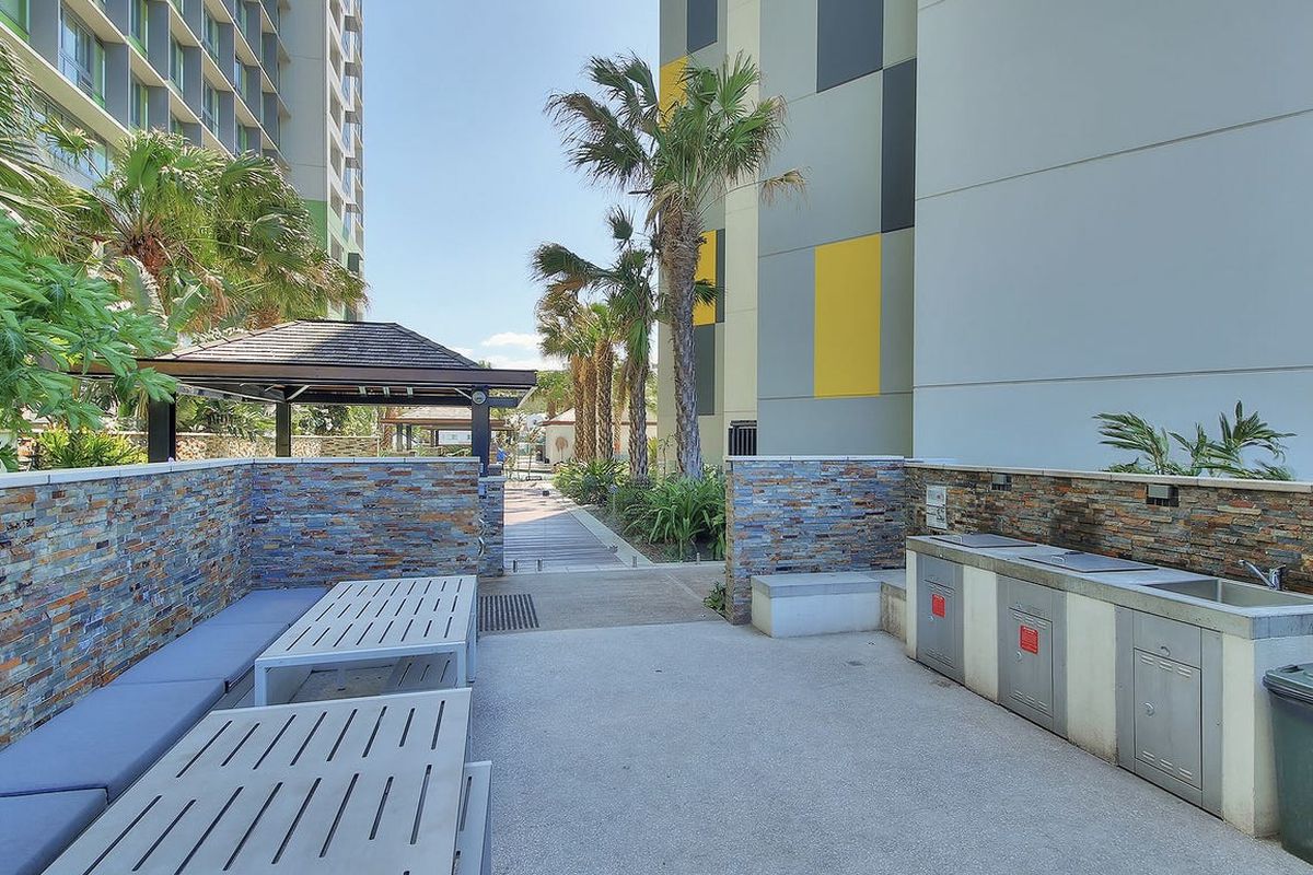 1303 / 10 Trinity Street, Fortitude Valley